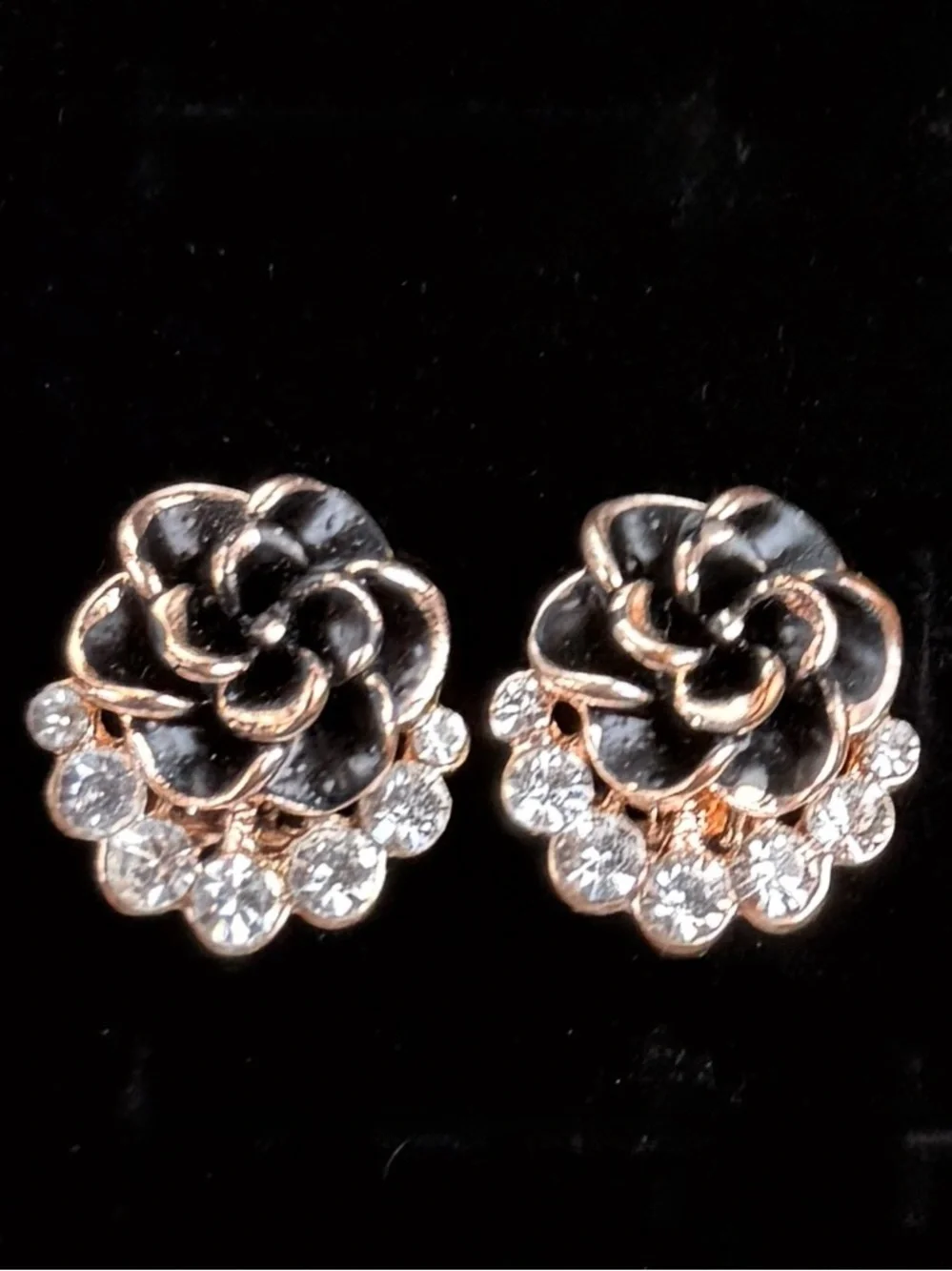 Gorgeous, weighted rose goldtone, bling costume pierced, flower earrings